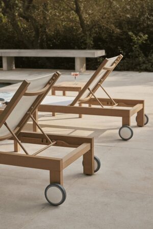 Kahn Textiline Chaise Lounge