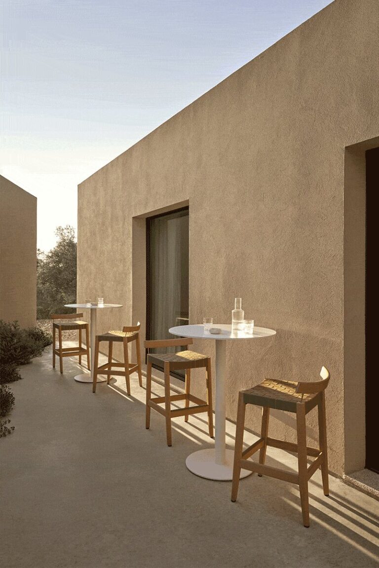 Kubik Bar Stool