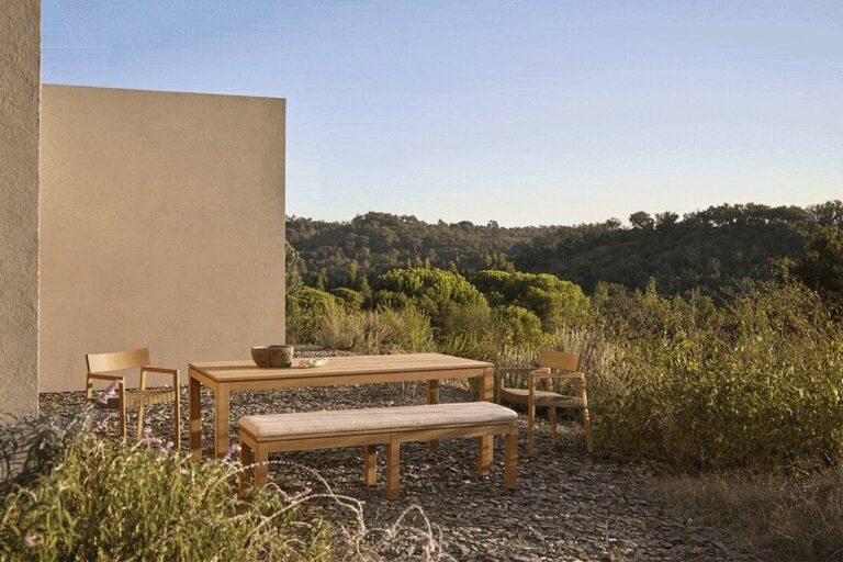 Kubik Rectangular Dining Table