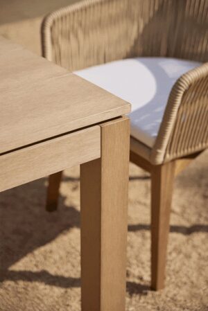 Kubik Square Dining Table