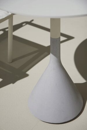 Neck Dining Table