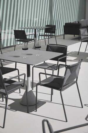 Neck Dining Table