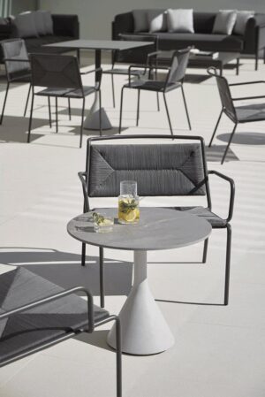 Neck Low Table