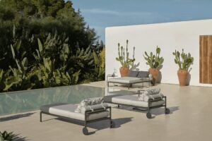 Rivoli Chaise Lounge