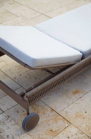 Weave Chaise Lounge